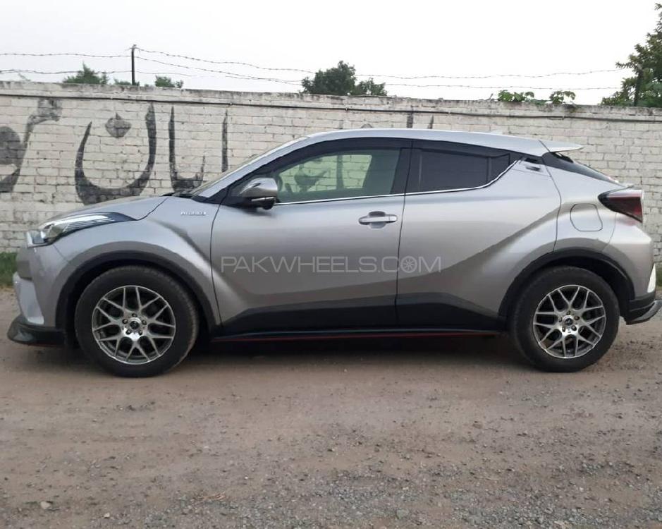 Toyota C-HR 2016 for Sale in Gujranwala Image-1