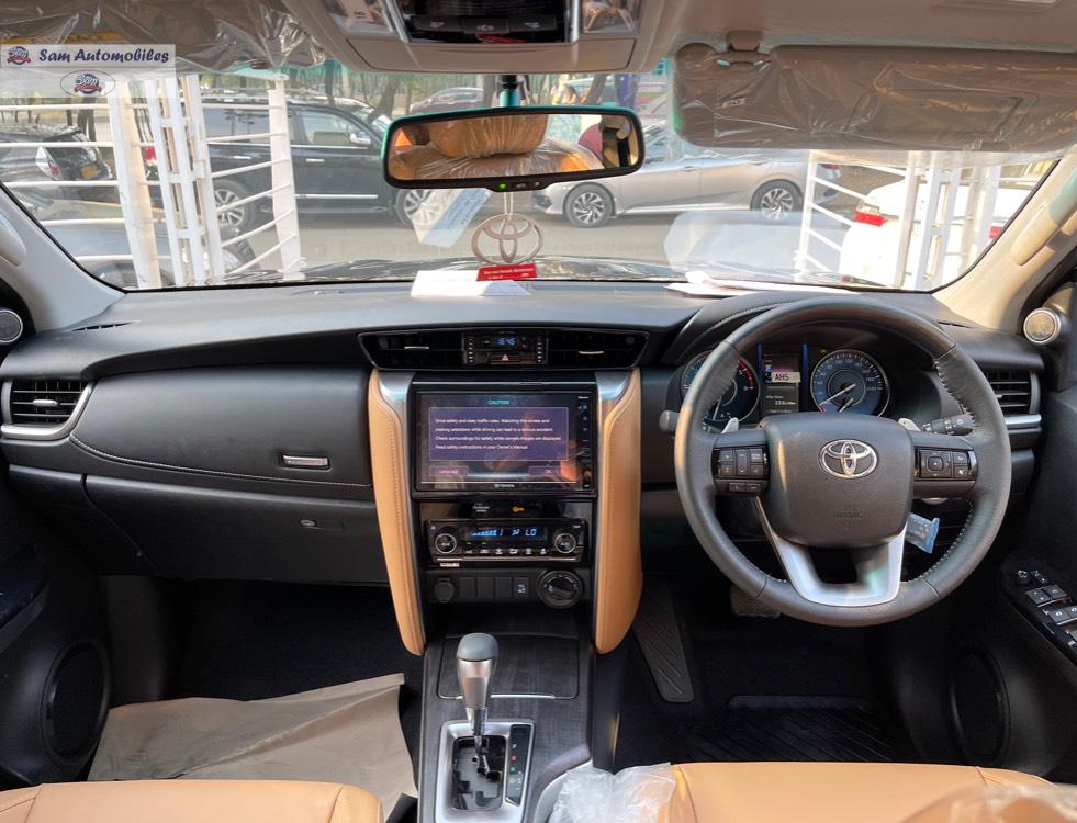 Toyota Fortuner 2021 for Sale in Karachi Toyota Fortuner 2021 for Sale in Karachi Image-6