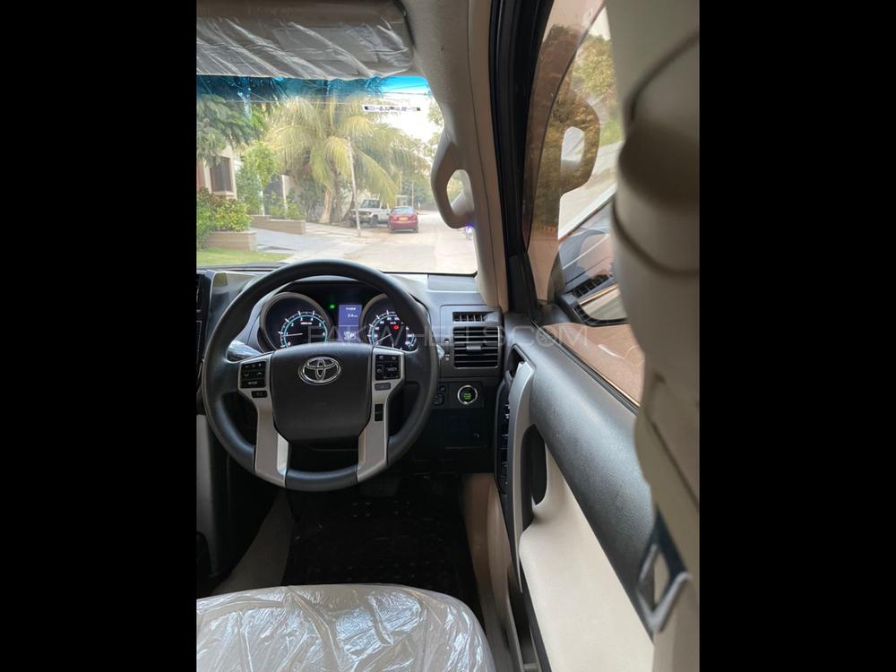 Toyota Prado 2012 for Sale in Karachi Toyota Prado 2012 for Sale in Karachi Image-11
