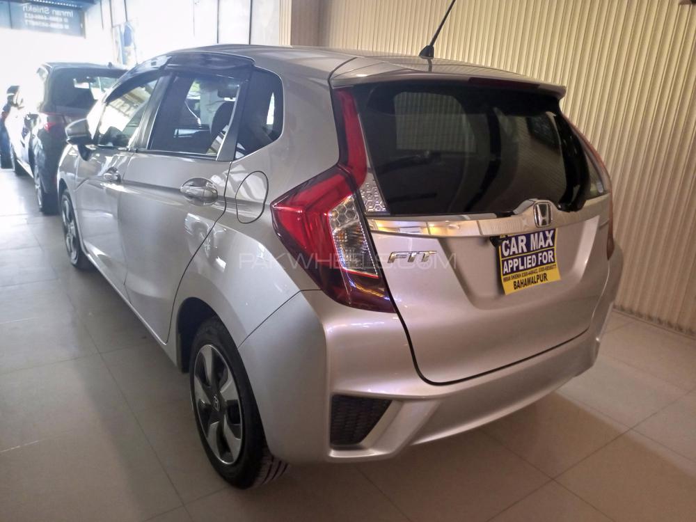 Honda Fit 2015 for Sale in Bahawalpur Honda Fit 2015 for Sale in Bahawalpur Image-4