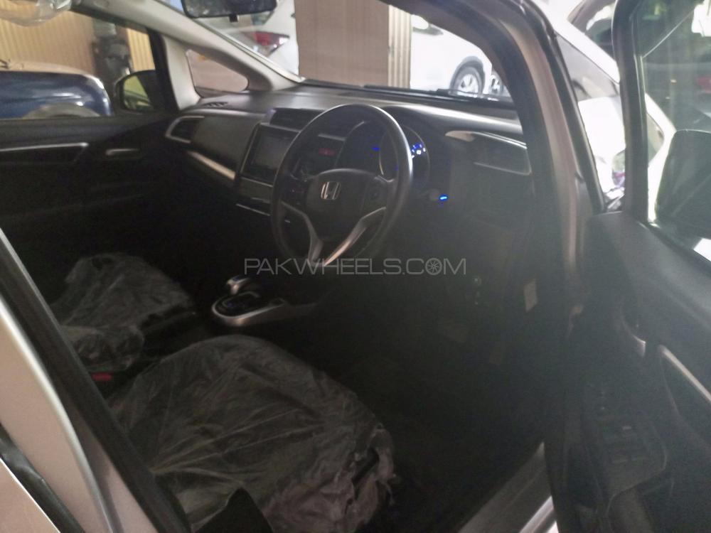 Honda Fit 2015 for Sale in Bahawalpur Honda Fit 2015 for Sale in Bahawalpur Image-7