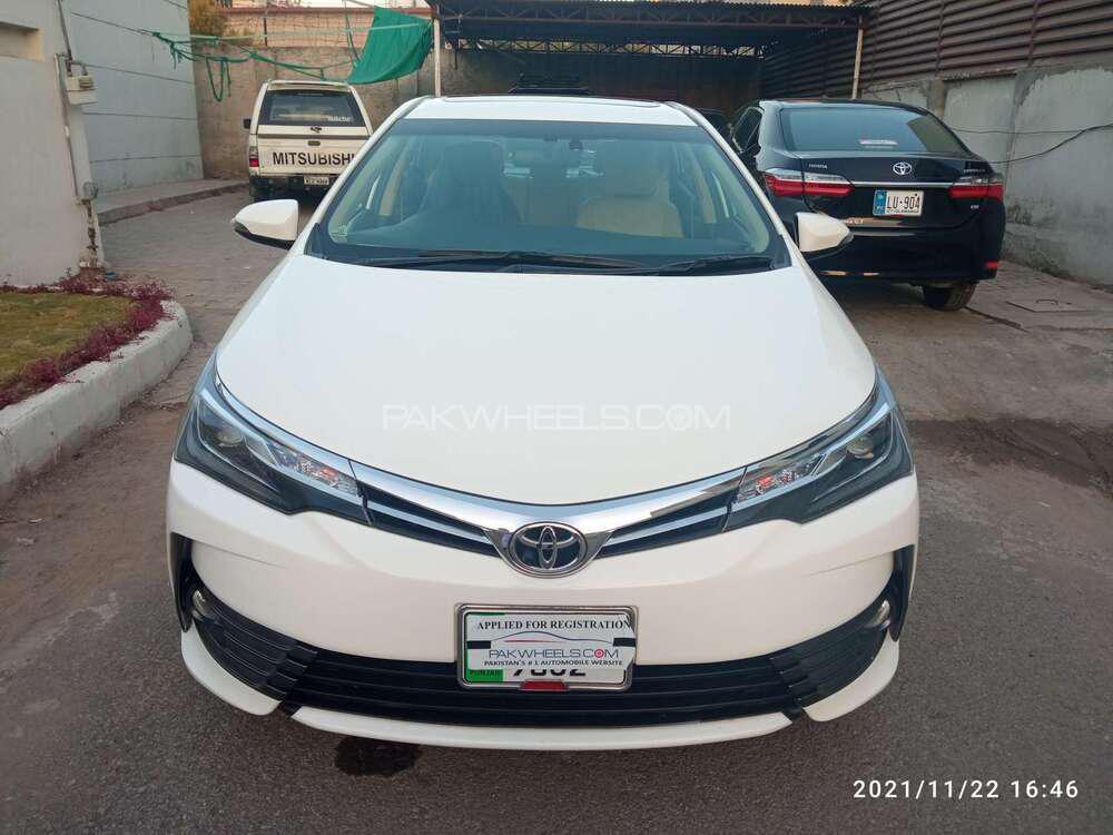 Toyota Corolla Altis Grande CVT-i 1.8 2018 Image-1