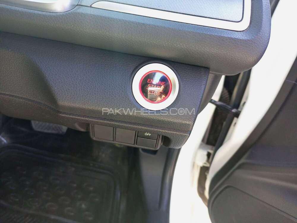 Honda Civic 2016 for Sale in Karachi Honda Civic 2016 for Sale in Karachi Image-14