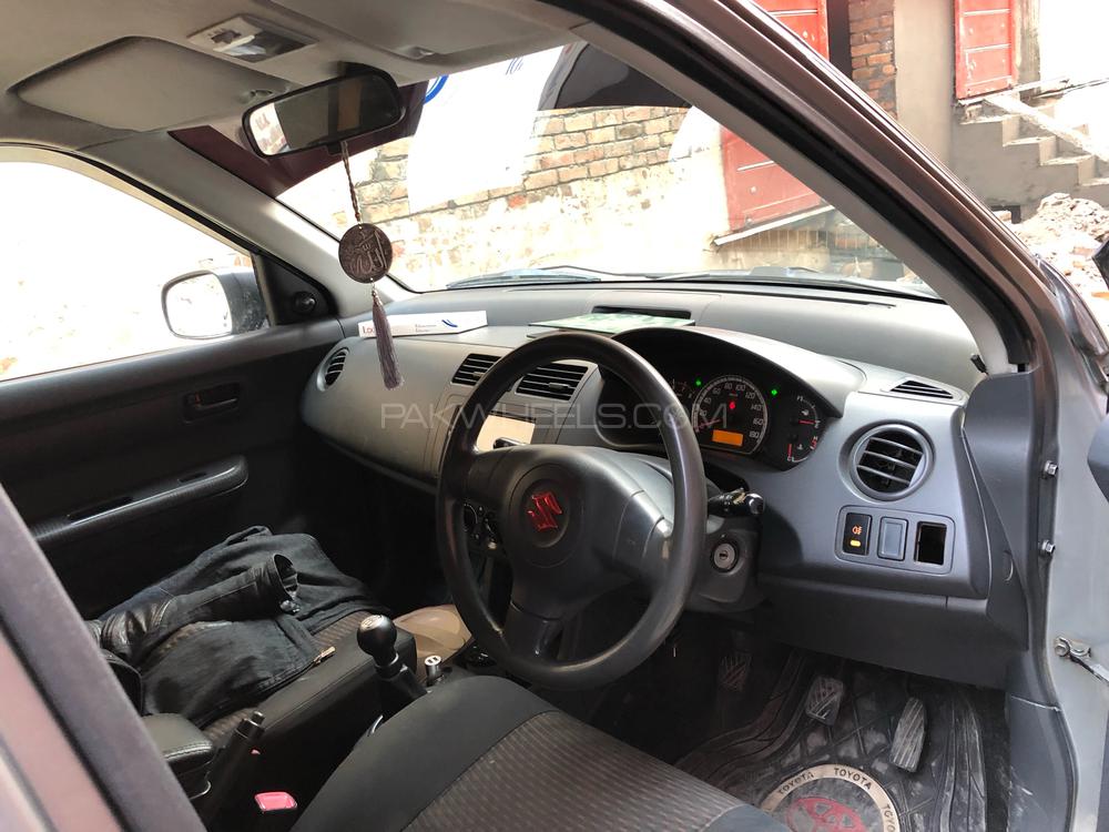 Suzuki Swift 2011 for Sale in Peshawar Suzuki Swift 2011 for Sale in Peshawar Image-5
