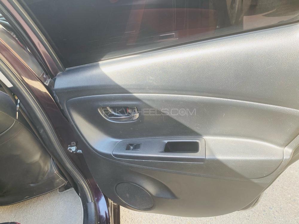 Toyota Vitz 2014 for Sale in Karachi Toyota Vitz 2014 for Sale in Karachi Image-10