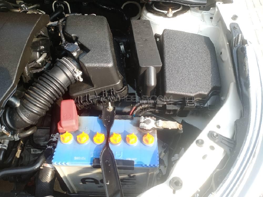 Toyota Corolla 2019 for Sale in Multan Toyota Corolla 2019 for Sale in Multan Image-10