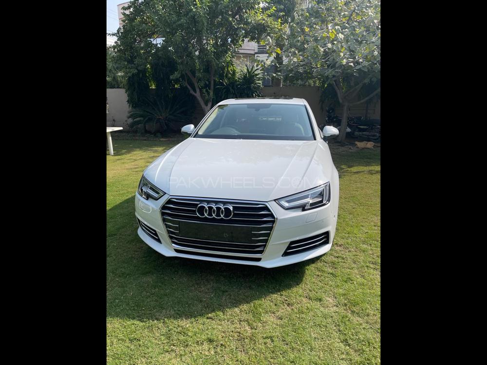 Audi A4 S-Line Competition 2018 Image-1