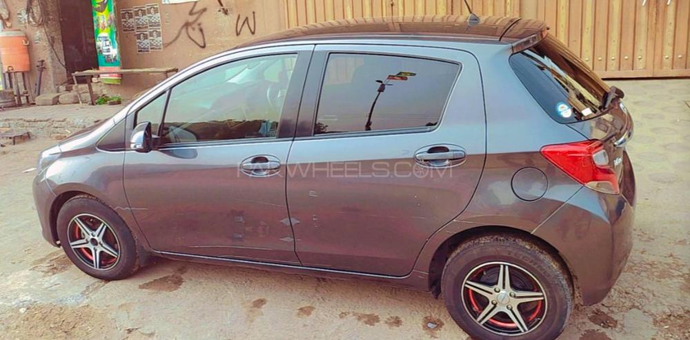Toyota Vitz 2016 for Sale in Lahore Toyota Vitz 2016 for Sale in Lahore Image-4