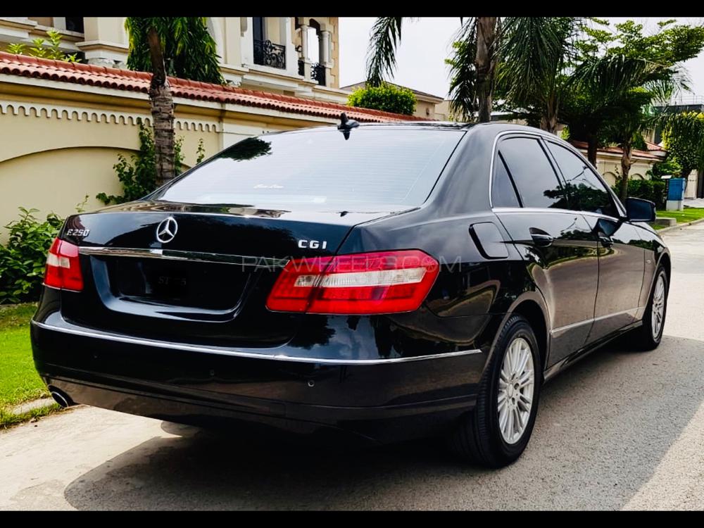 Mercedes Benz E Class 2011 for Sale in Lahore Mercedes Benz E Class 2011 for Sale in Lahore Image-4