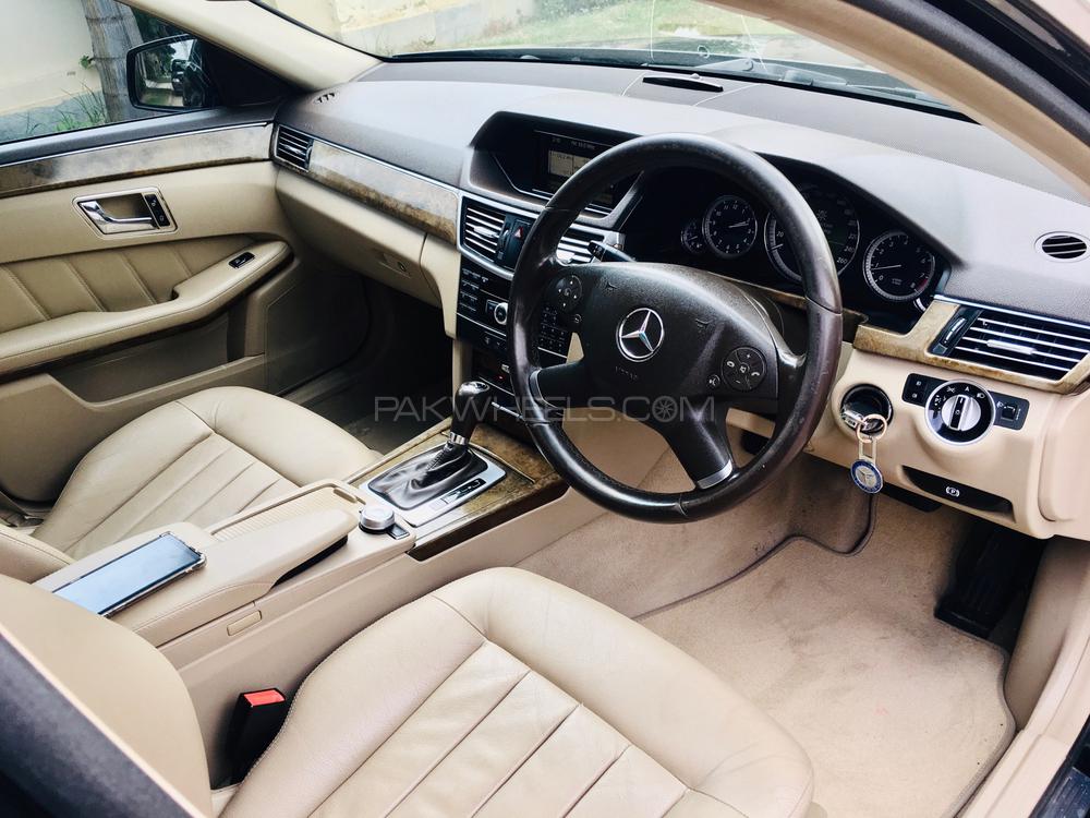 Mercedes Benz E Class 2011 for Sale in Lahore Mercedes Benz E Class 2011 for Sale in Lahore Image-8