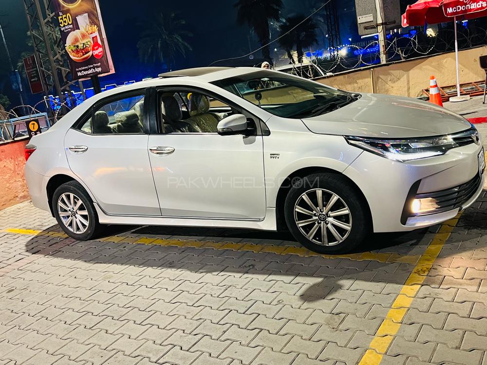 Toyota Corolla 2018 for Sale in Lahore Toyota Corolla 2018 for Sale in Lahore Image-2