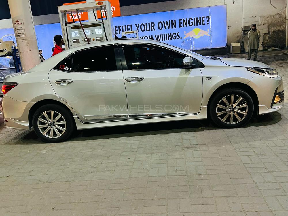 Toyota Corolla 2018 for Sale in Lahore Toyota Corolla 2018 for Sale in Lahore Image-3