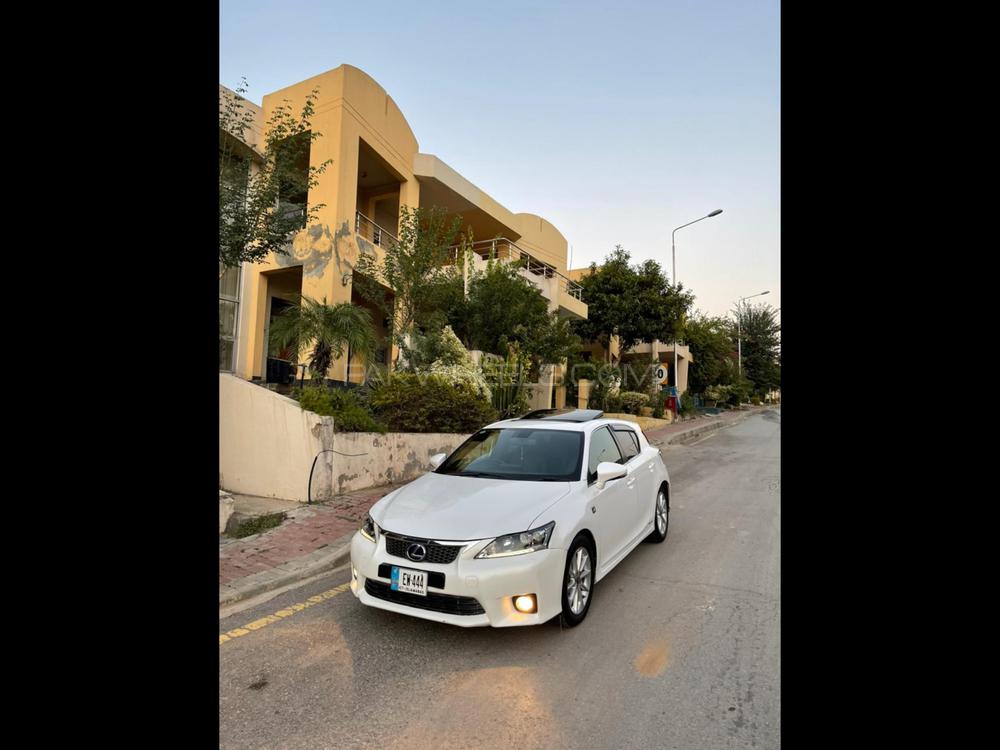 Lexus CT200h 2011 for Sale in Islamabad Lexus CT200h 2011 for Sale in Islamabad Image-2