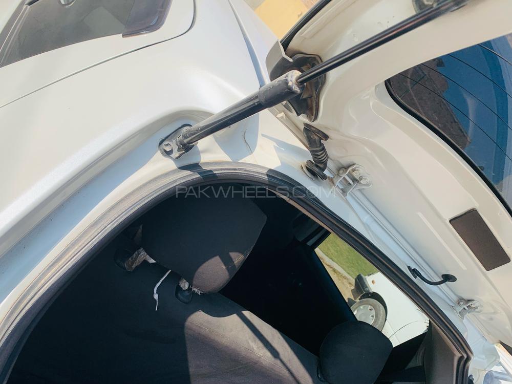 Toyota Vitz 2011 for Sale in Peshawar Toyota Vitz 2011 for Sale in Peshawar Image-11