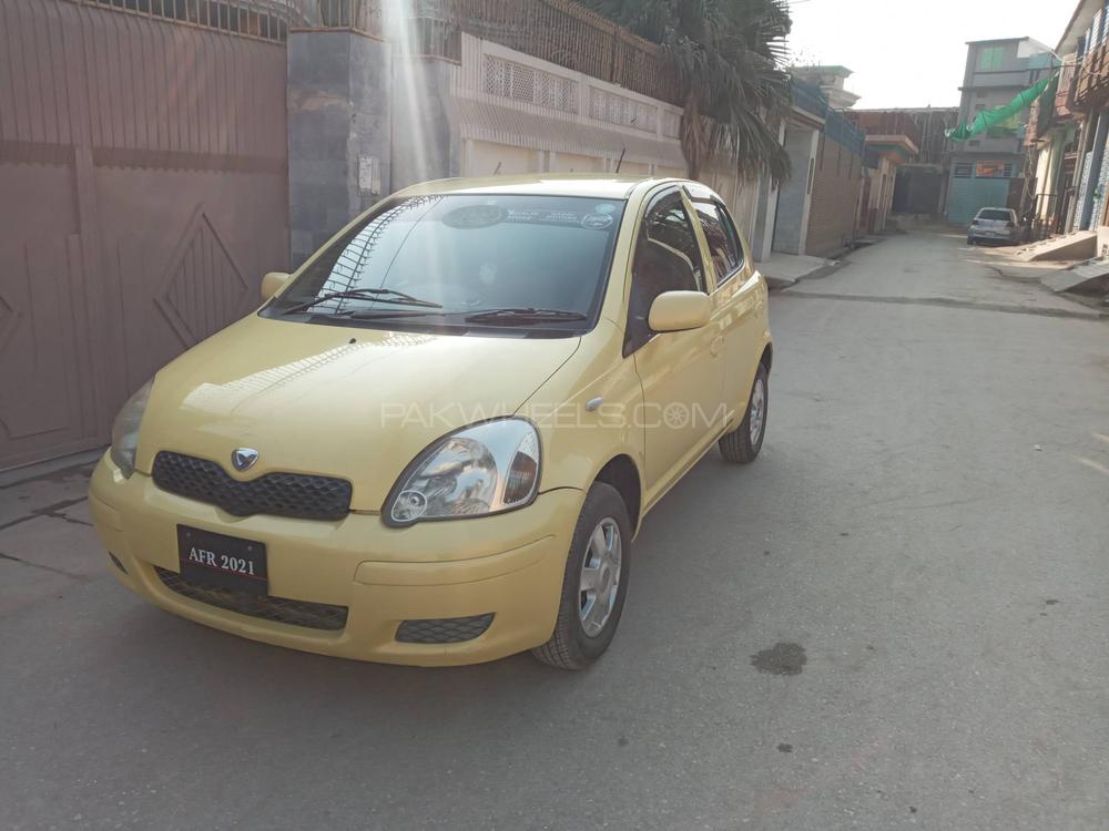 Toyota Vitz 2004 for Sale in Peshawar Image-1