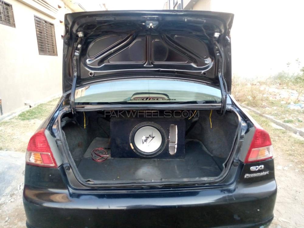 Honda Civic 2005 for Sale in Attock Honda Civic 2005 for Sale in Attock Image-4
