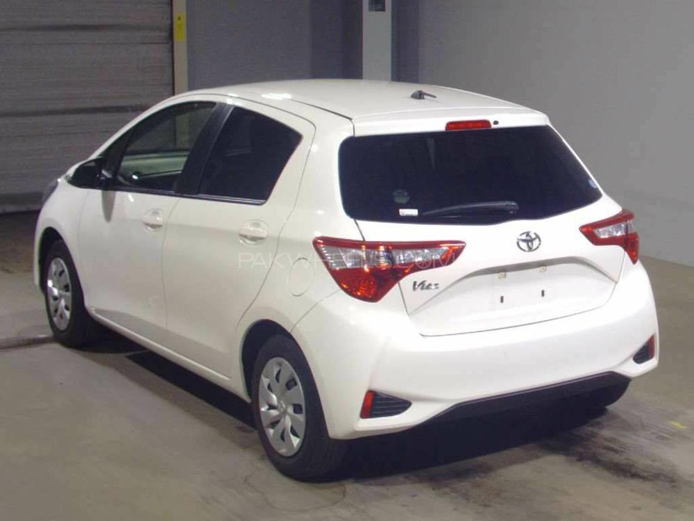 Toyota Vitz 2014 Image-1