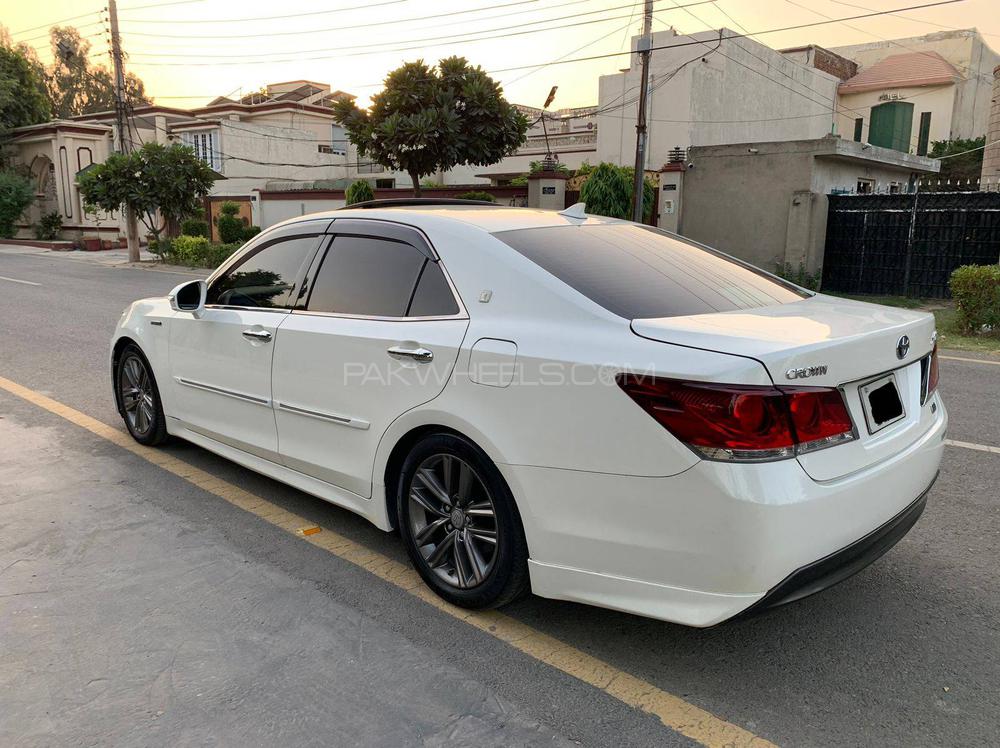Toyota Crown 2013 for Sale in Faisalabad Image-1
