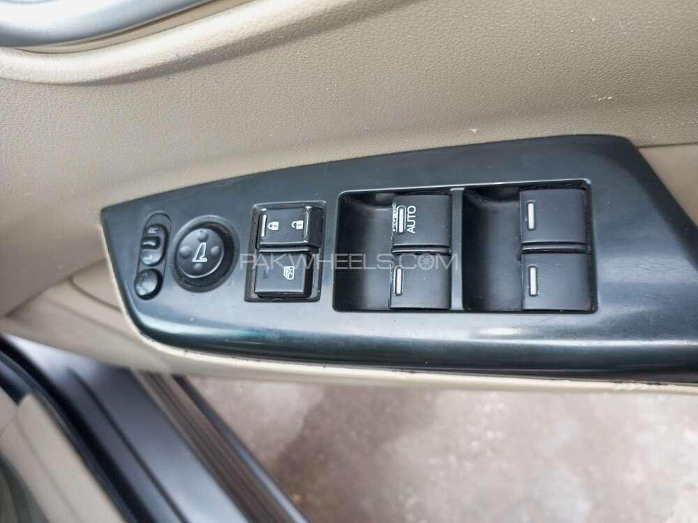 ہونڈا سوک 2014 for Sale in لاہور ہونڈا سوک 2014 for Sale in لاہور Image-12