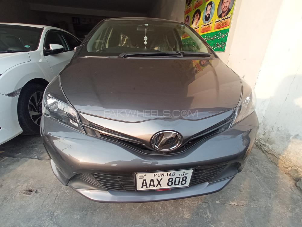 Toyota Vitz 2016 for Sale in Multan Image-1
