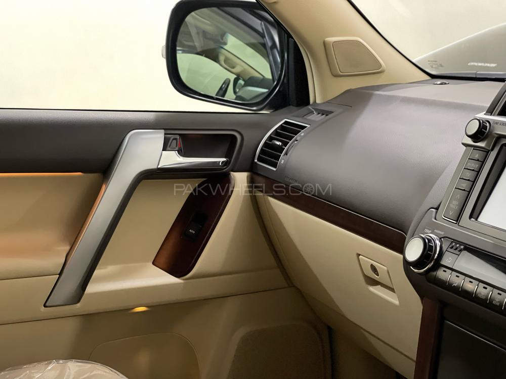 Toyota Prado 2016 for Sale in Lahore Toyota Prado 2016 for Sale in Lahore Image-6