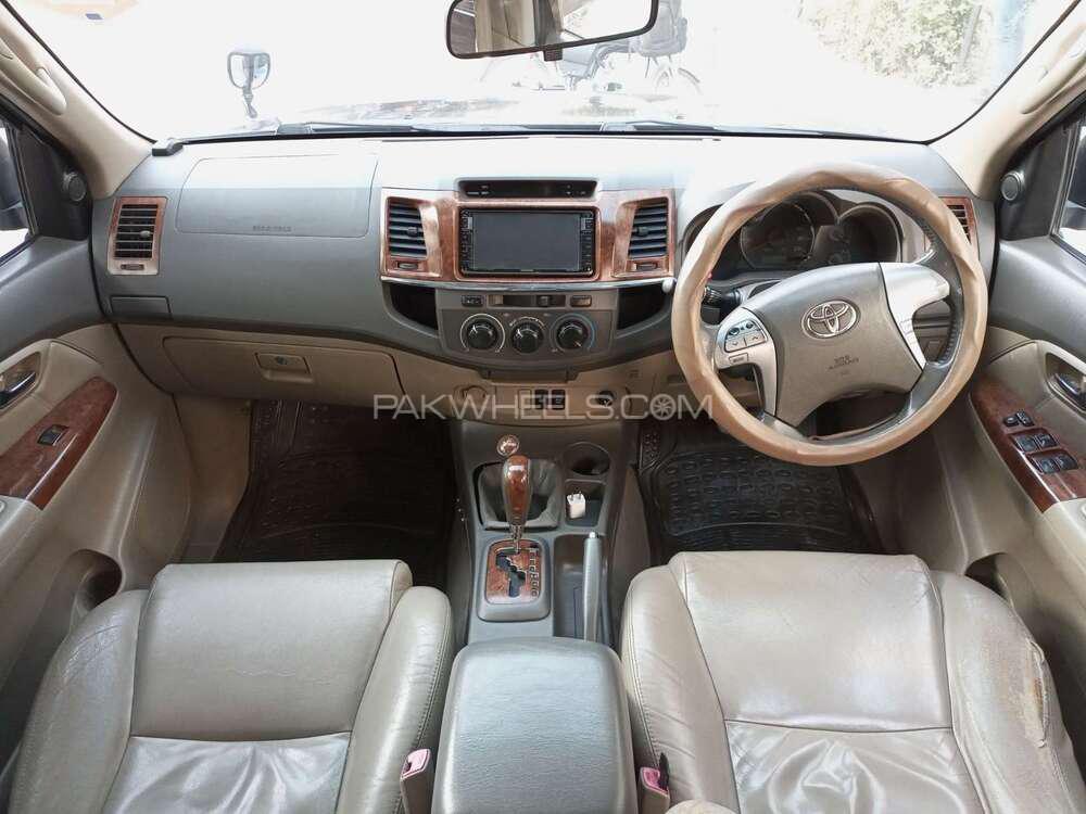 Toyota Fortuner 2013 for Sale in Lahore Toyota Fortuner 2013 for Sale in Lahore Image-10