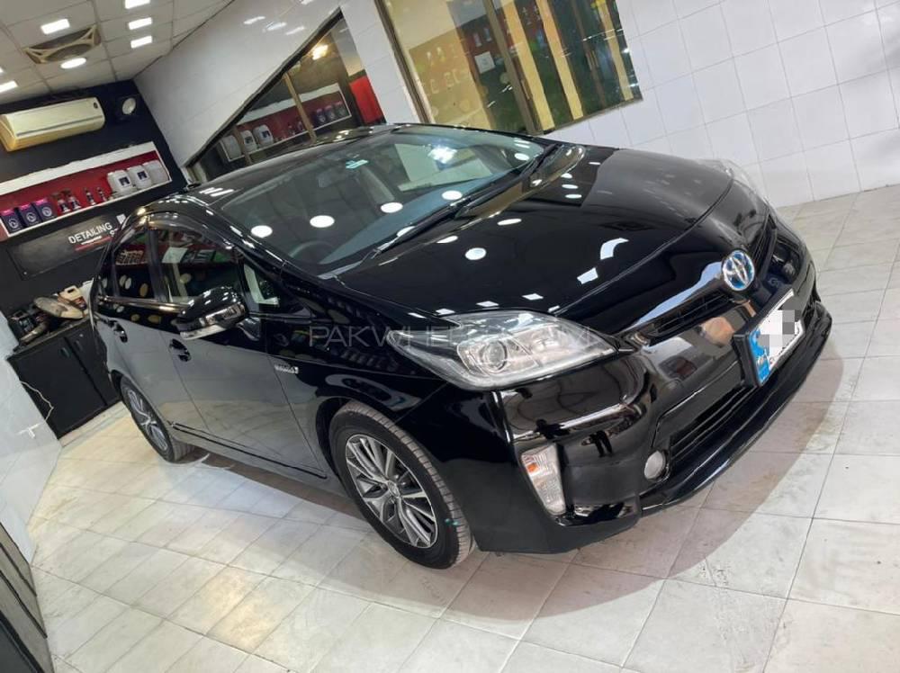 Toyota Prius 2013 for Sale in D.G.Khan Image-1