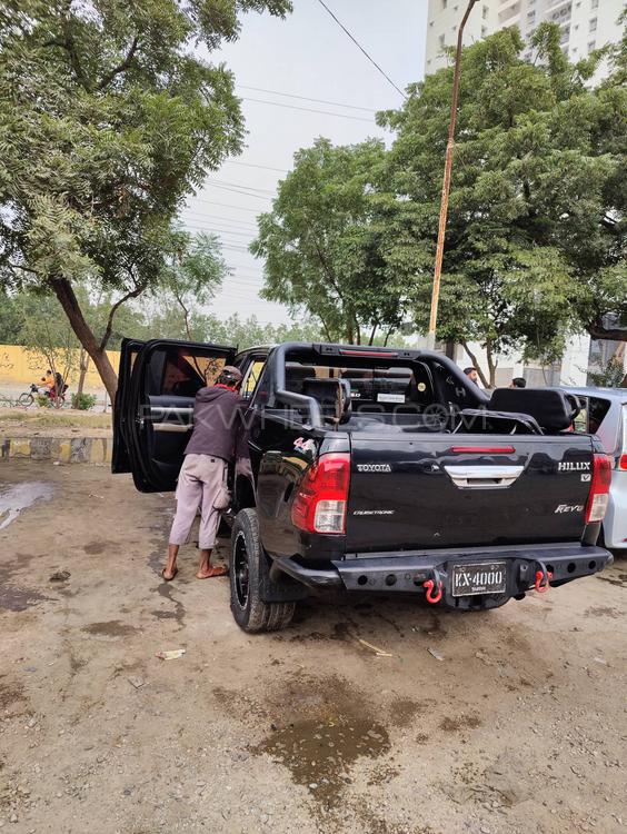 Toyota Hilux 2017 for Sale in Karachi Toyota Hilux 2017 for Sale in Karachi Image-6