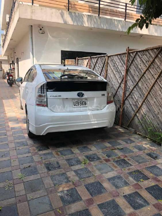 Toyota Prius 2010 for Sale in Lahore Toyota Prius 2010 for Sale in Lahore Image-2