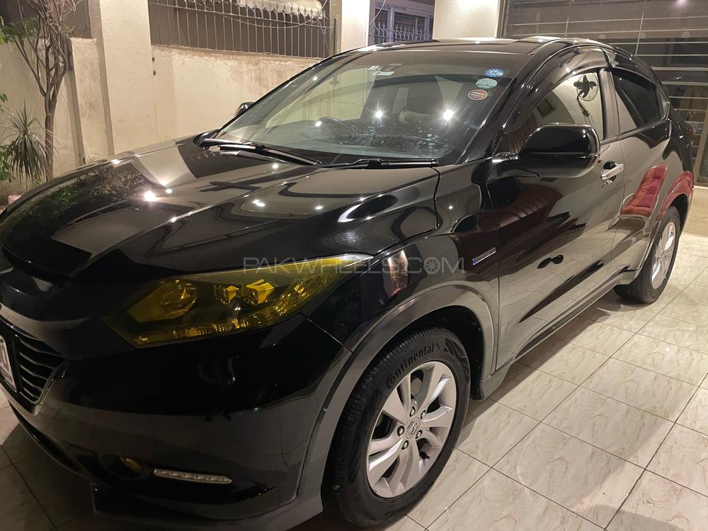 Honda Vezel 2015 for Sale in Lahore Honda Vezel 2015 for Sale in Lahore Image-3