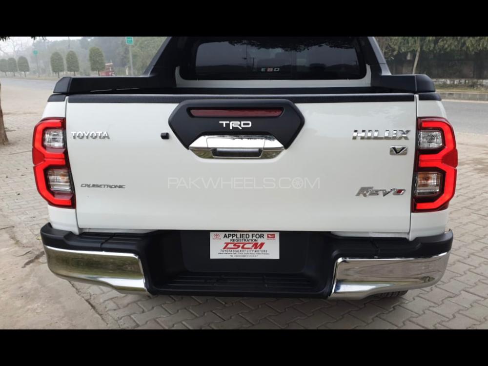 Toyota Hilux 2021 for Sale in Sialkot Toyota Hilux 2021 for Sale in Sialkot Image-6