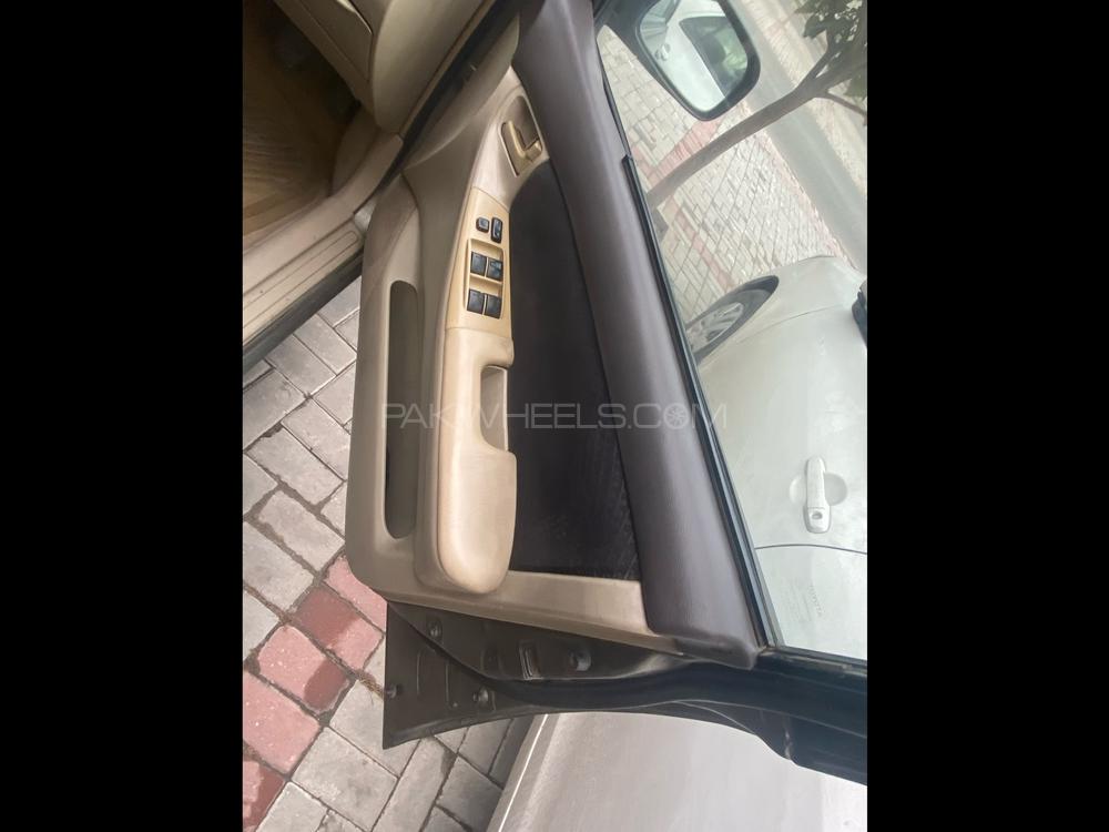 Toyota Corolla 2004 for Sale in Lahore Toyota Corolla 2004 for Sale in Lahore Image-10