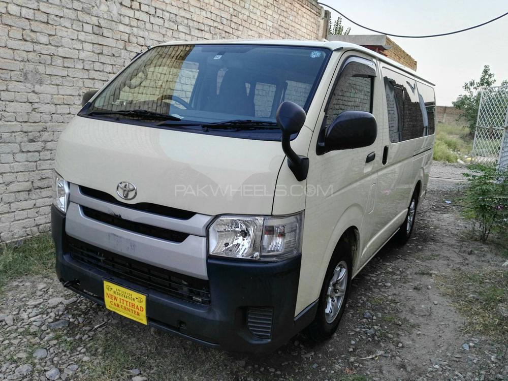 Toyota Hiace 2015 for Sale in Peshawar Image-1