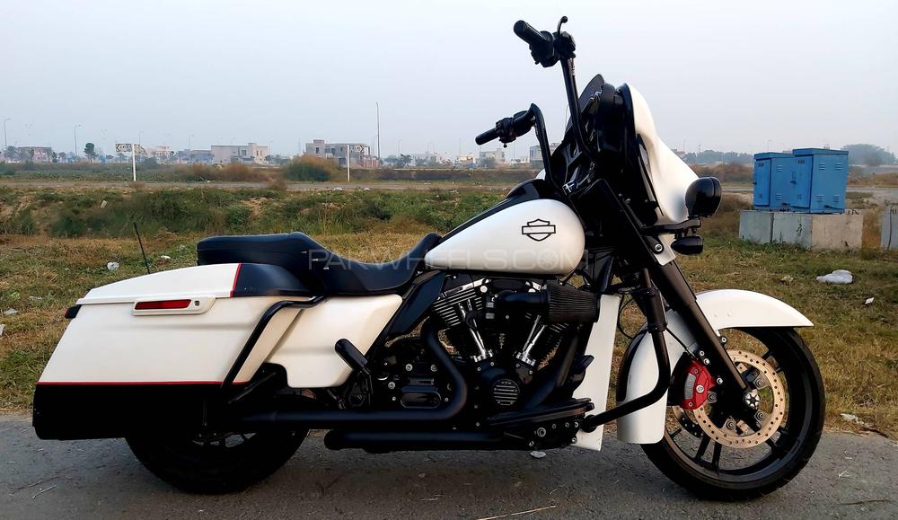 Harley Davidson Street Glide 2014 for Sale in Lahore Image-1
