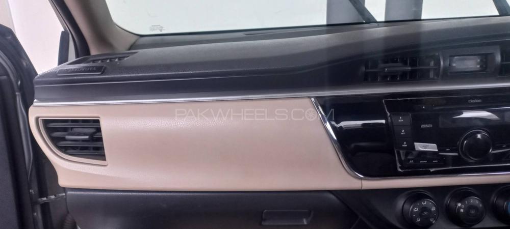 Toyota Corolla 2015 for Sale in Lahore Toyota Corolla 2015 for Sale in Lahore Image-8