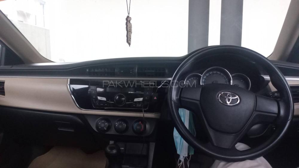 Toyota Corolla 2015 for Sale in Lahore Toyota Corolla 2015 for Sale in Lahore Image-12