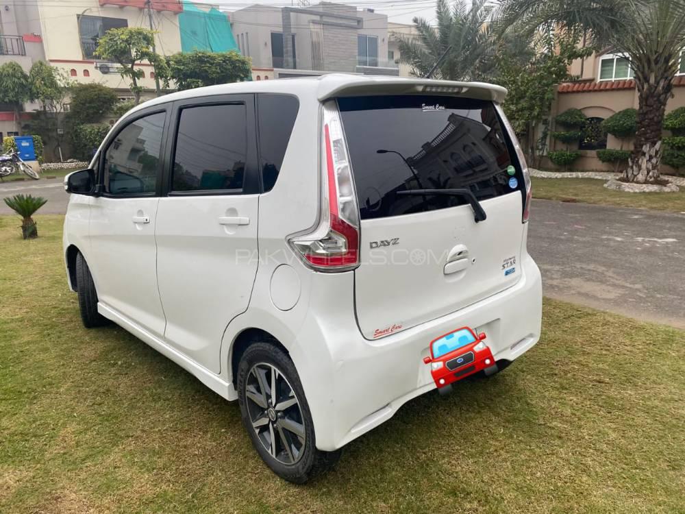 Nissan Dayz Highway Star 2017 for Sale in Lahore Nissan Dayz Highway Star 2017 for Sale in Lahore Image-5