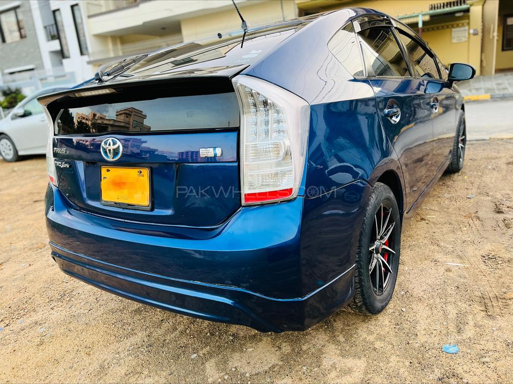 Toyota Prius 2010 for Sale in Karachi Image-1