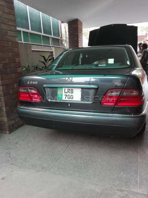 Mercedes Benz E Class 2000 for Sale in Lahore Mercedes Benz E Class 2000 for Sale in Lahore Image-5