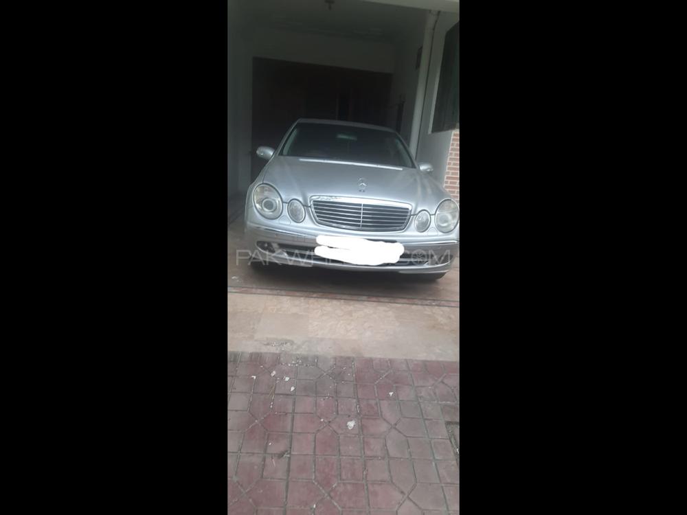 Mercedes Benz E Class 2004 for Sale in Rawalpindi Mercedes Benz E Class 2004 for Sale in Rawalpindi Image-2