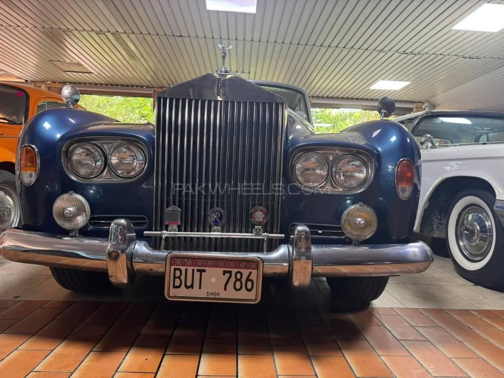 Rolls Royce Phantom - 1957  Rolls Royce Phantom - 1957  Image-10