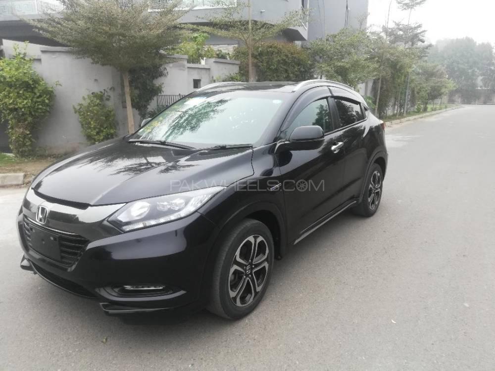 Honda Vezel 2016 for Sale in Lahore Image-1