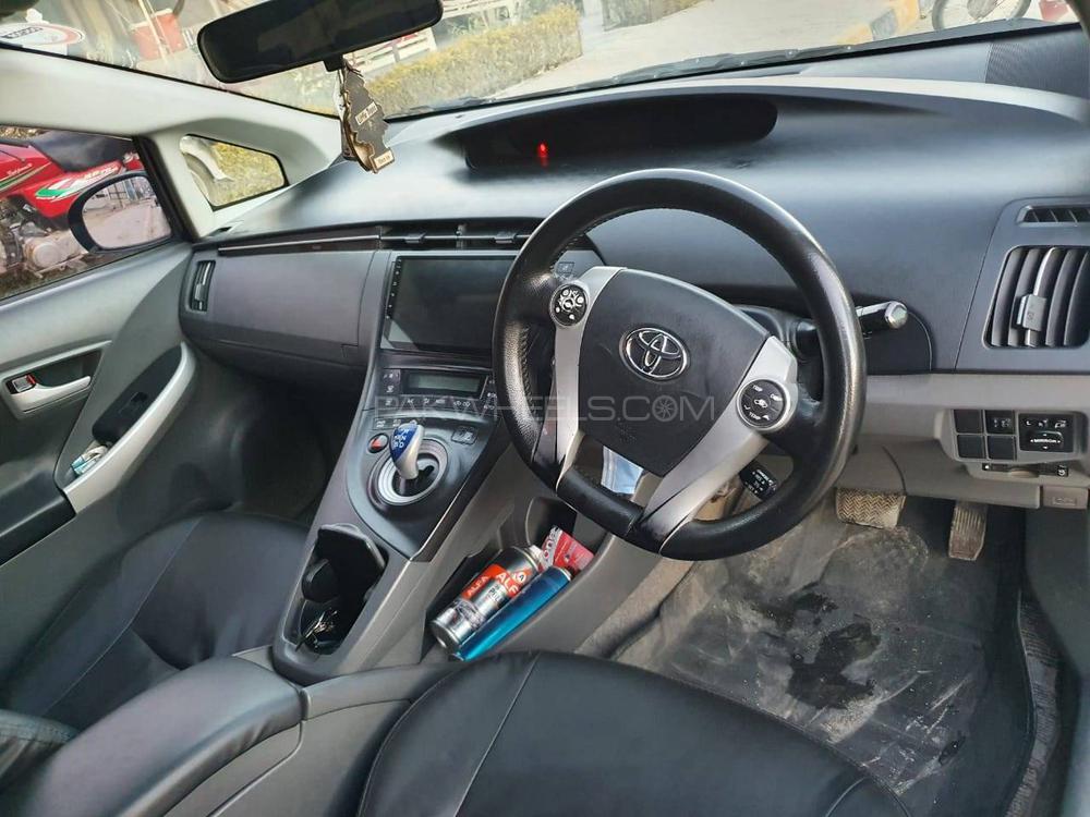 Toyota Prius 2010 for Sale in Islamabad Toyota Prius 2010 for Sale in Islamabad Image-5