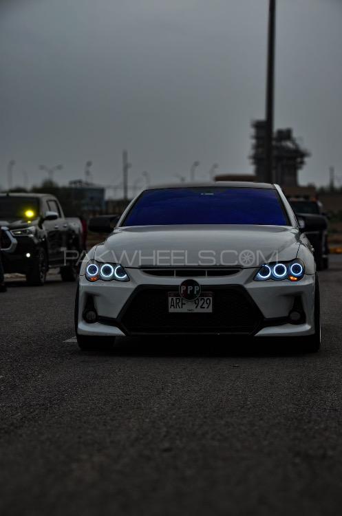 Toyota Mark X - 2006 Crowd.. Image-1