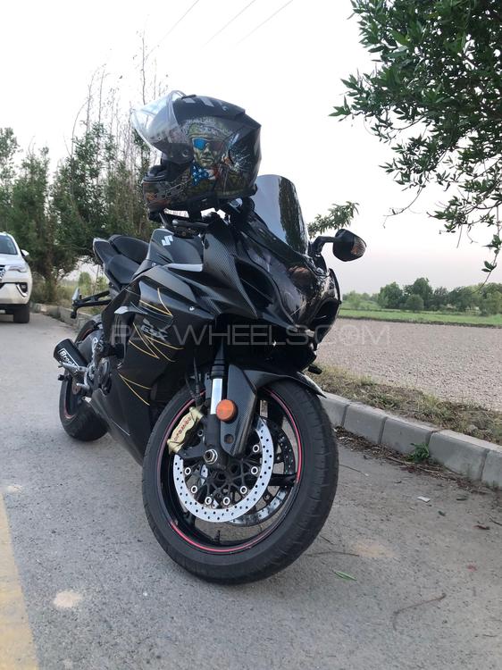 Suzuki GSX-R1000 - 2012 Black Dragon Image-1