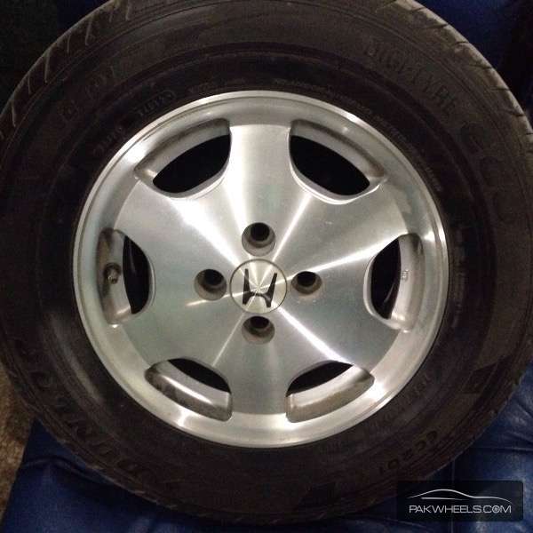 14 inch alloy wheels with Dunlop Tyers  Image-1