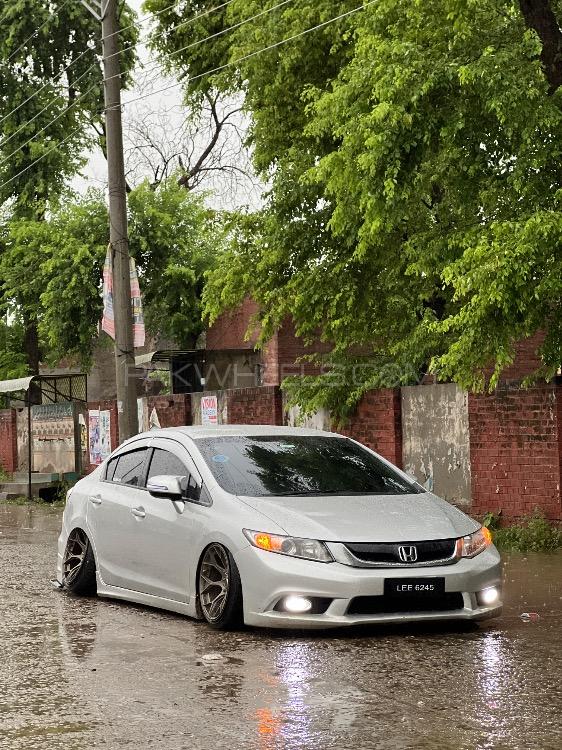 Honda Civic - 2013 BAGGED FB2 Image-1