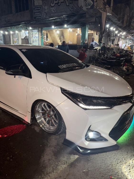 Toyota Corolla - 2020 White Shelly  Image-1
