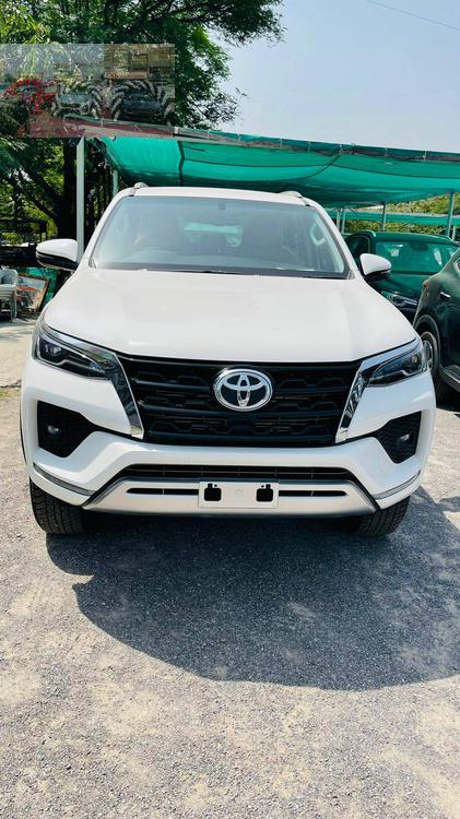 Toyota Fortuner 2022 for Sale in Islamabad Toyota Fortuner 2022 for Sale in Islamabad Image-6