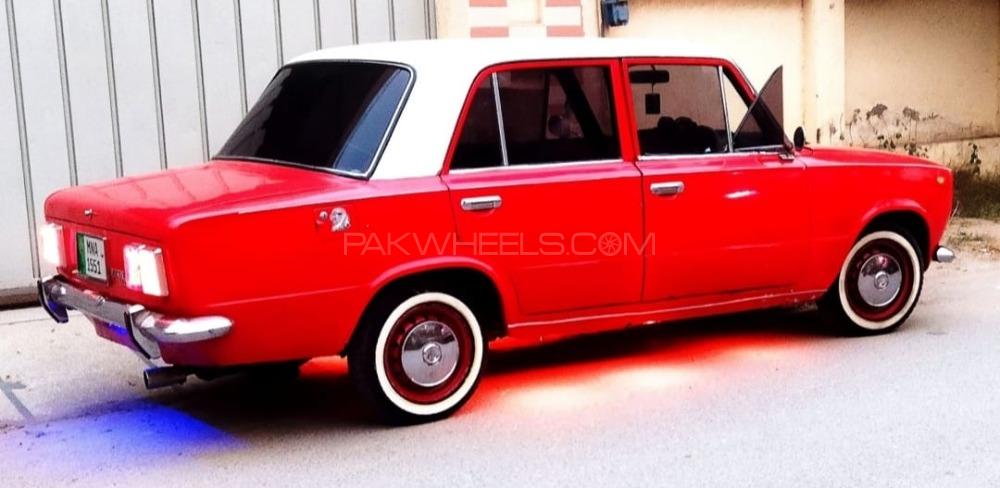 فیئٹ 124 - 1969 Red ferry  فیئٹ 124 - 1969 Red ferry  Image-7